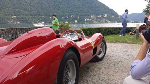Esposizione auto storiche - Sport car Ferrari al Concorso di Eleganza a Villa dEste sul lago di Como